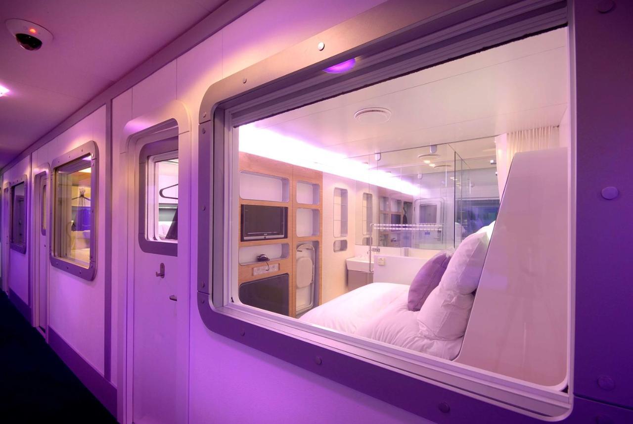 Yotelair London Gatwick Airport ฮอร์เลย์ ภายนอก รูปภาพ