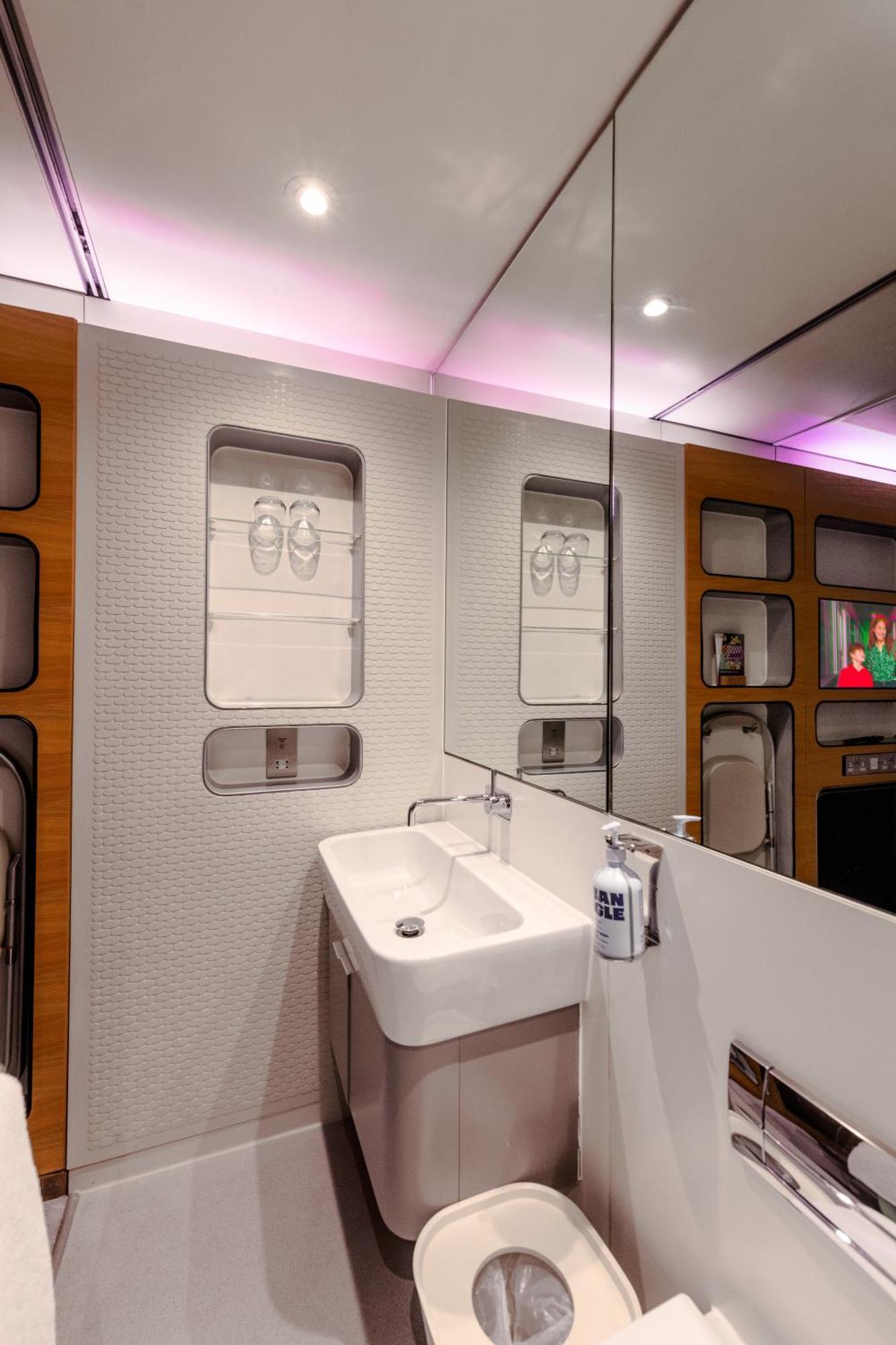 Yotelair London Gatwick Airport ฮอร์เลย์ ภายนอก รูปภาพ