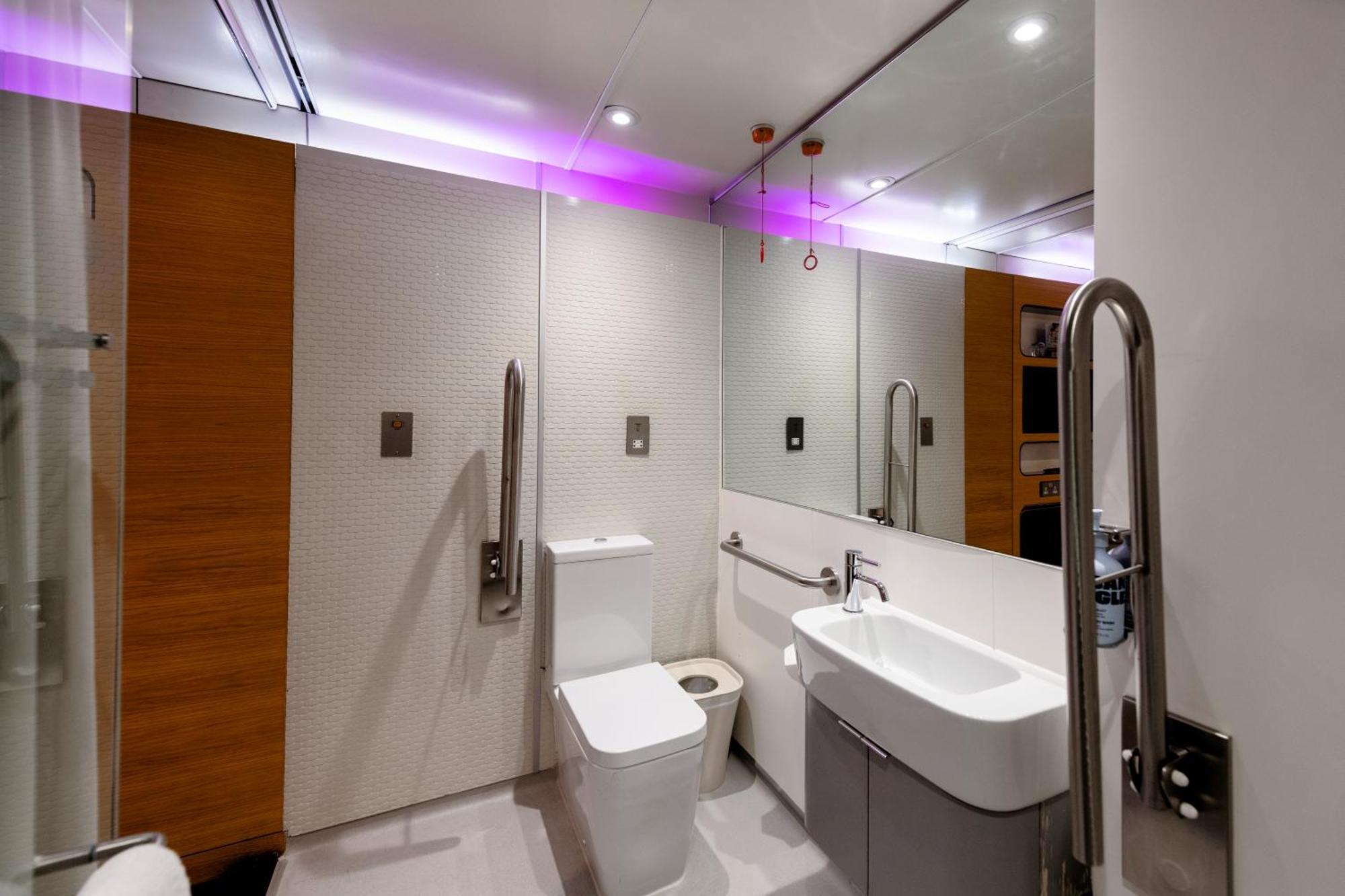 Yotelair London Gatwick Airport ฮอร์เลย์ ภายนอก รูปภาพ